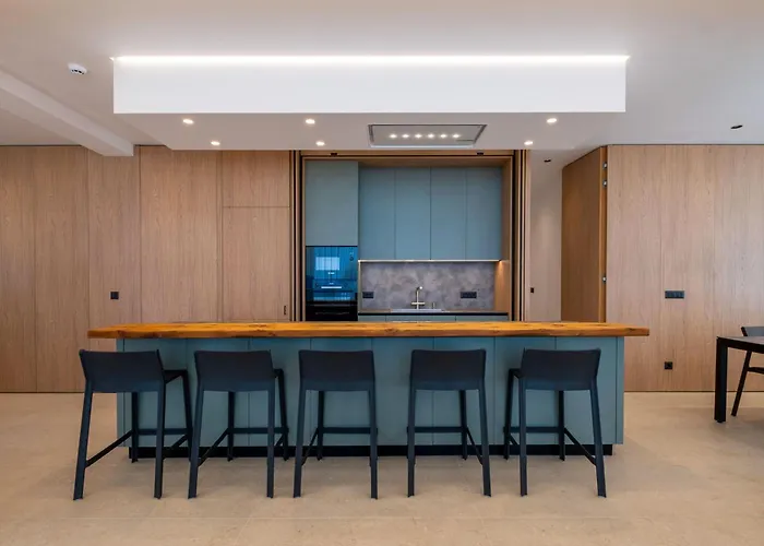 Vista By Del Sol Rhodes City